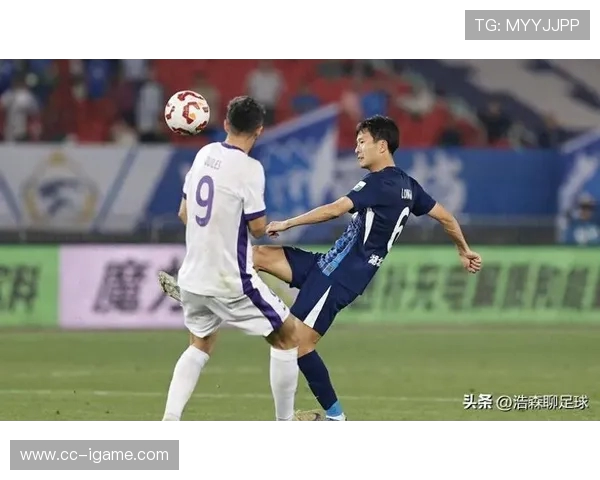 天津津门虎鏖战绿茵赛场全力争胜掀起中超激情风暴